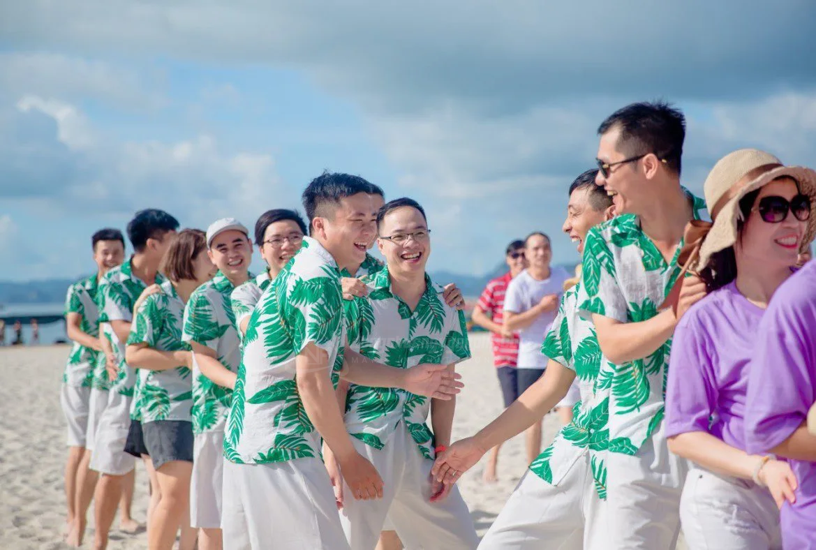 Áo sơ mi team building
