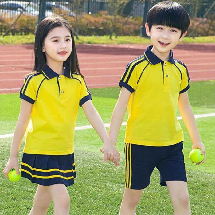 Đồng phục mầm non mang màu sắc tươi sáng gợi sự hồn nhiên của trẻ