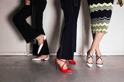 Chọn giày hài hòa với bộ trang phục