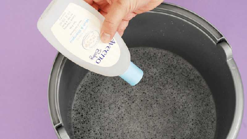 Dầu gội em bé dịu nhẹ, không gây hại cho quần áo